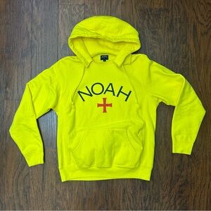Noah‎ yellow core logo distressed hoodie women’s medium